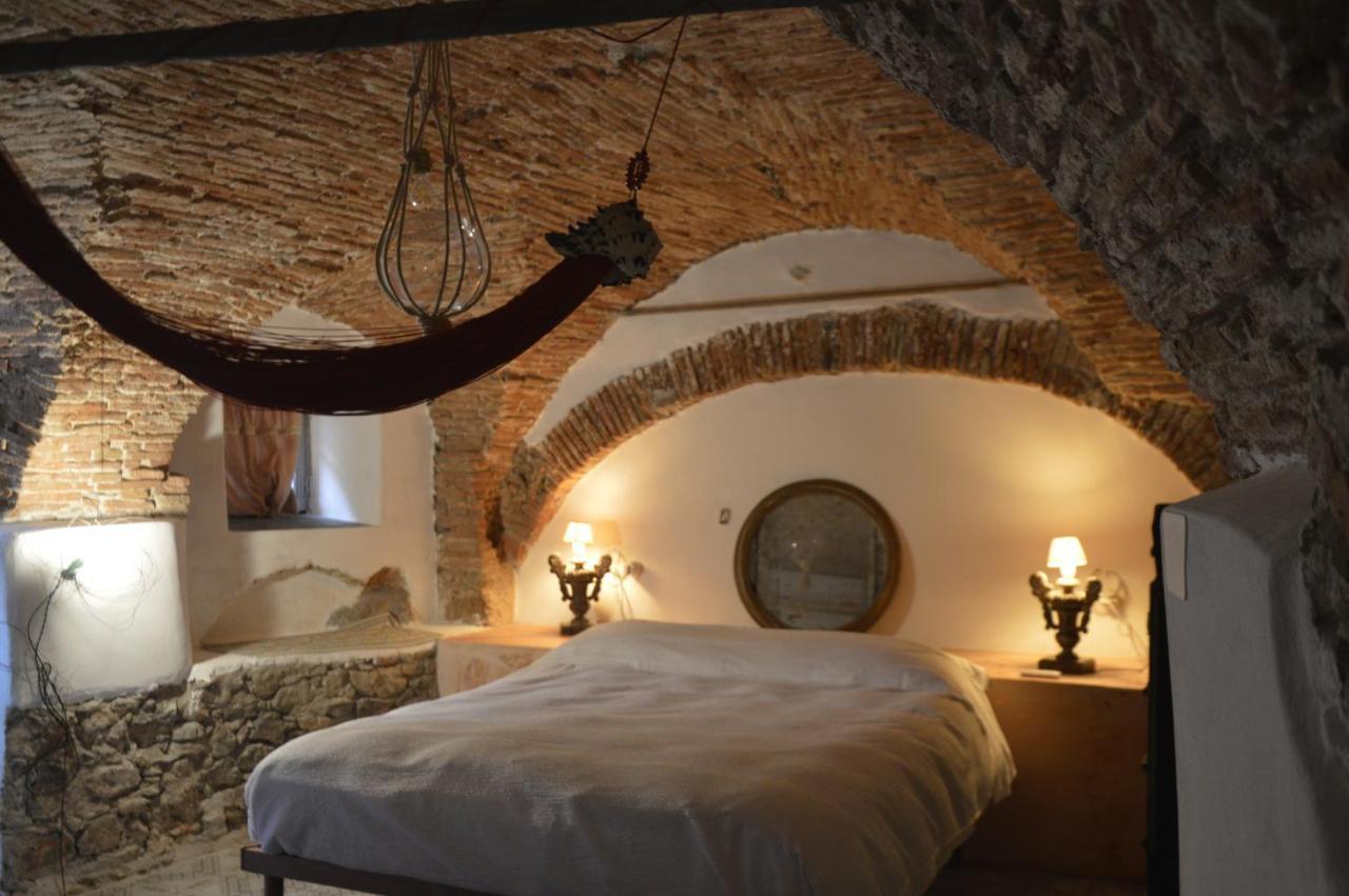 B&B Giardinidivale A 2 Chilometri Da Finale Ligure บอร์จิโอแวเรซซี ห้อง รูปภาพ